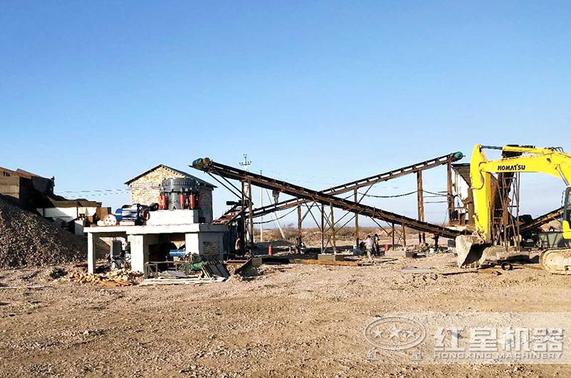 顎式破碎機(jī)、圓錐破碎機(jī)作業(yè)現(xiàn)場